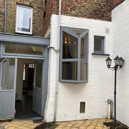 Large 3 Bedroom House With Terrace In The Center Of Bruges